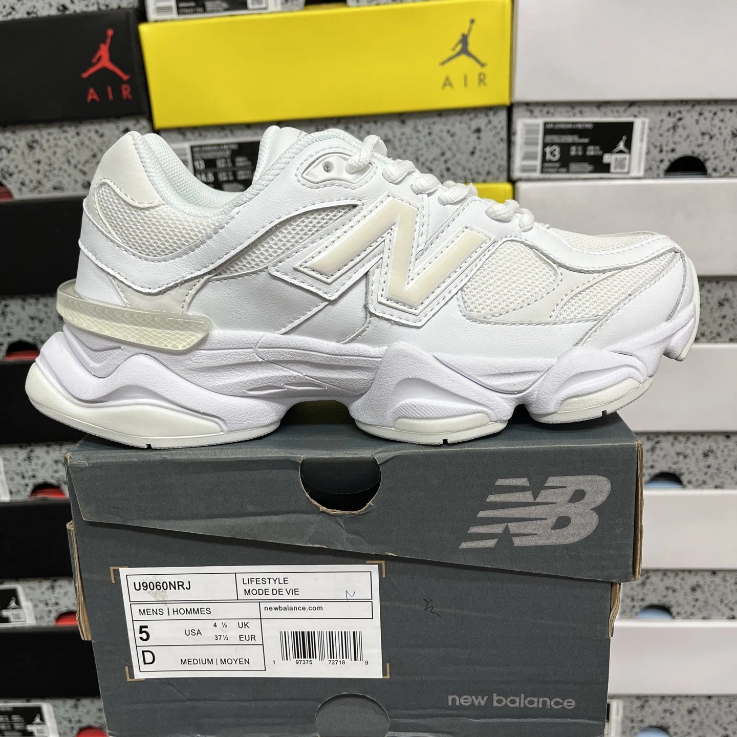 U9060NRJ All White