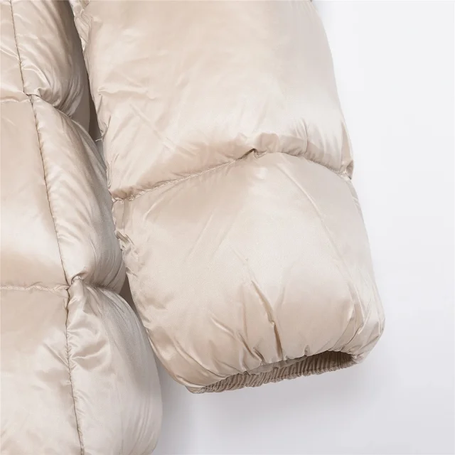 Moncler Down Jackets Hooded Puffer Jacket with Sleeve Logo Patch product detail image 36