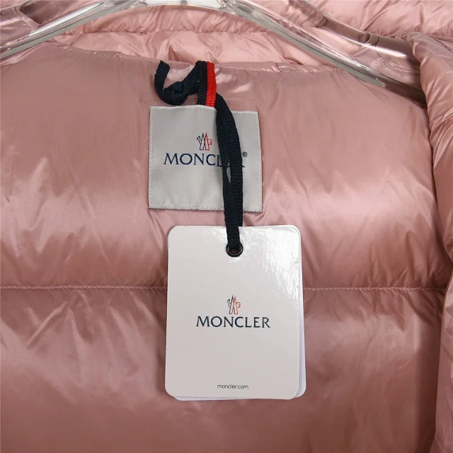 Moncler Down Jackets Hooded Puffer Jacket with Sleeve Logo Patch product detail image 56