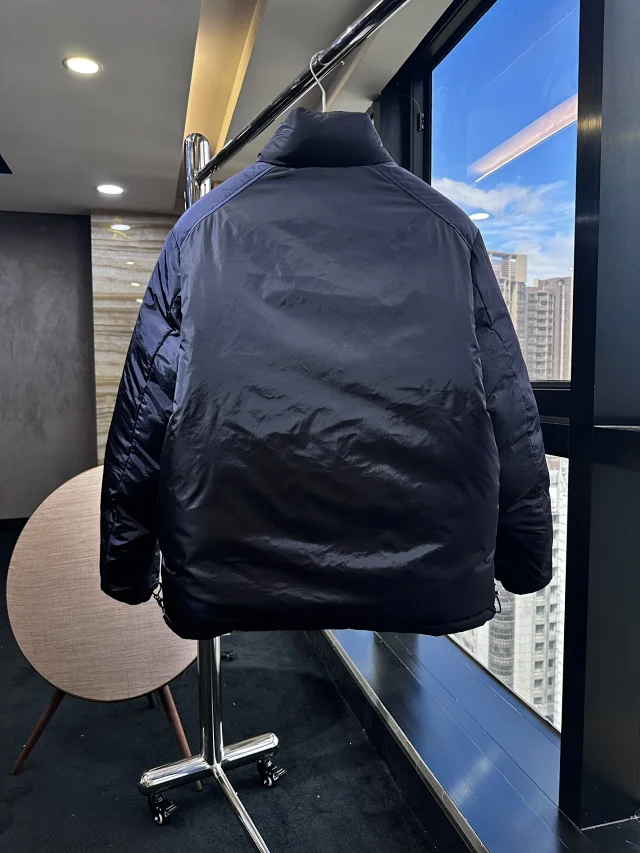 Moncler Down Jackets quilted puffer jacket with stand collar product detail image 5
