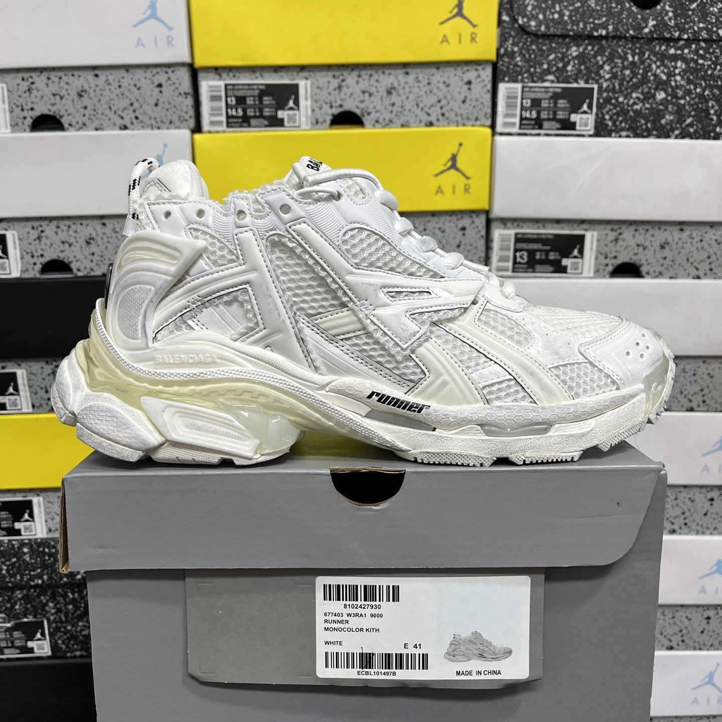 Balenciaga Runner Low Monocolor Kith 677403 W3RA1 9000