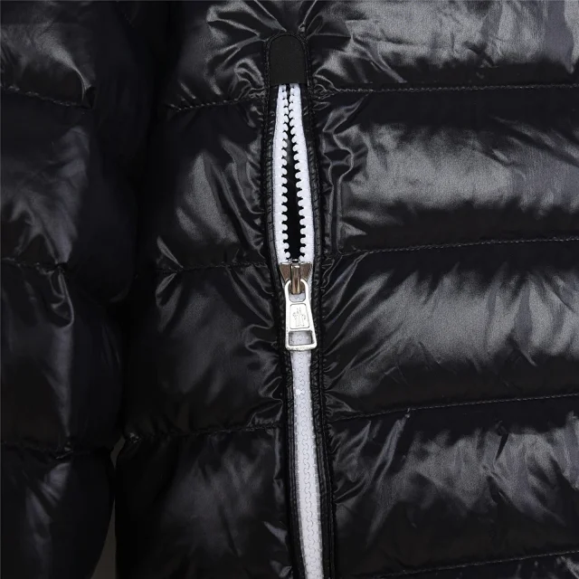 Moncler Down Jackets Hooded Puffer Jacket with Sleeve Logo Patch product detail image 93