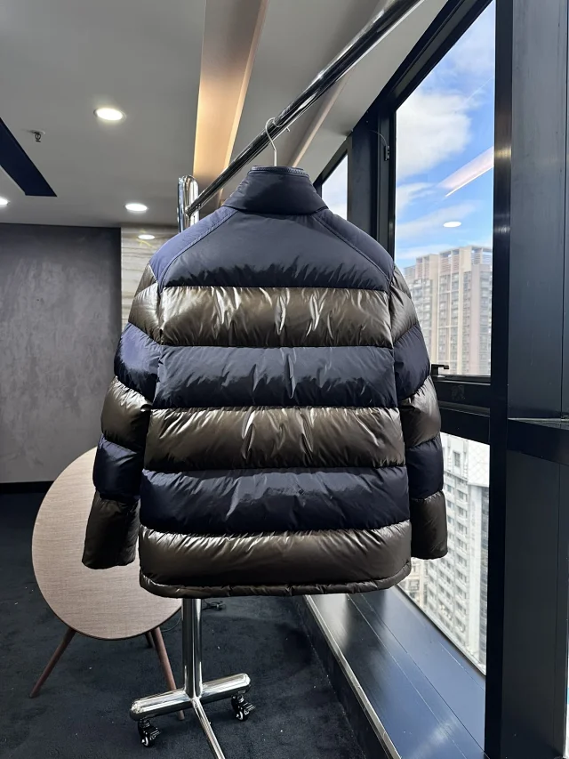 Moncler Down Jackets quilted puffer jacket with stand collar product detail image 3