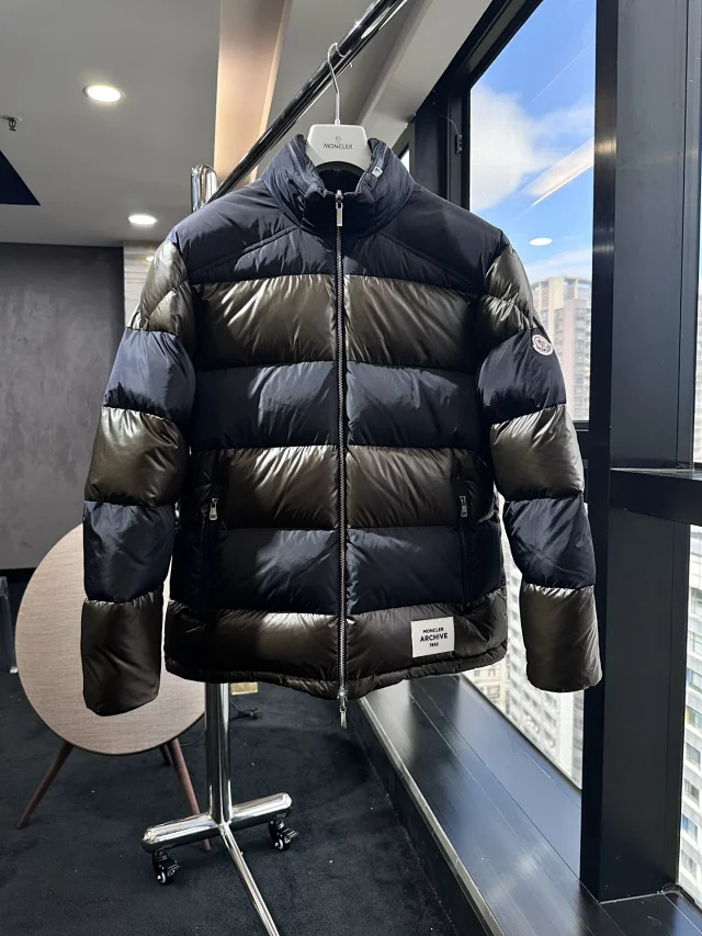Moncler Down Jackets quilted puffer jacket with stand collar product detail image 2
