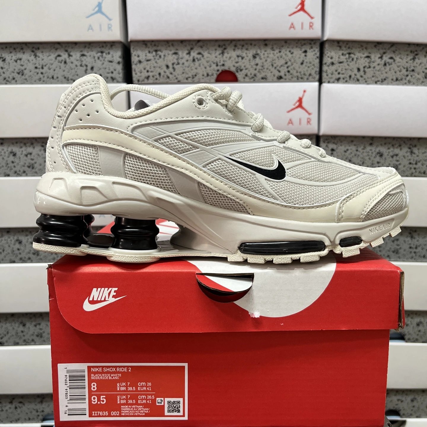 II7635-002 Cream White (40-46)