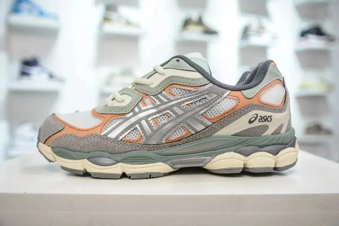 1203A383-102 Grey Orange Green