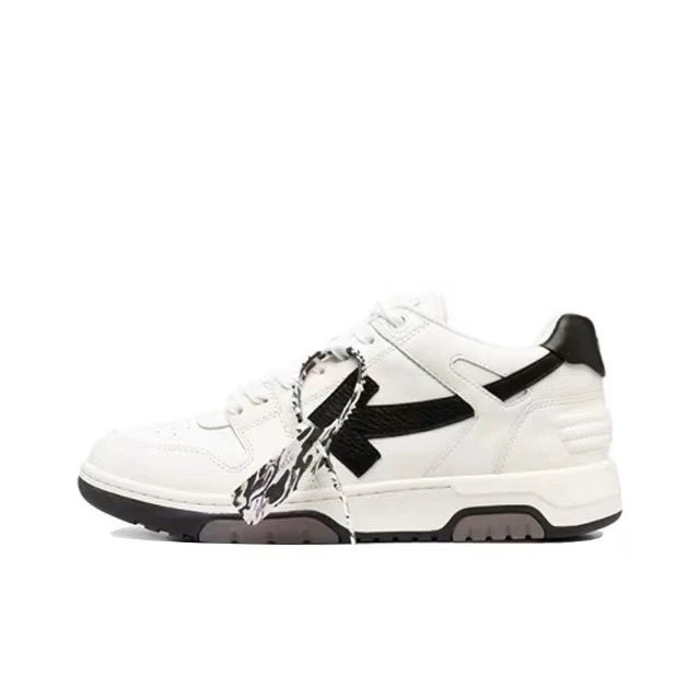 OMIA189R21LEA0010110 black and white