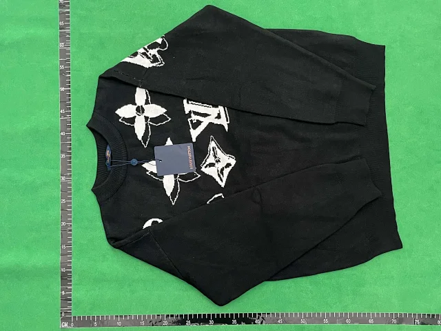Unbranded Crewneck knit sweaters with assorted logo designs product detail image 4