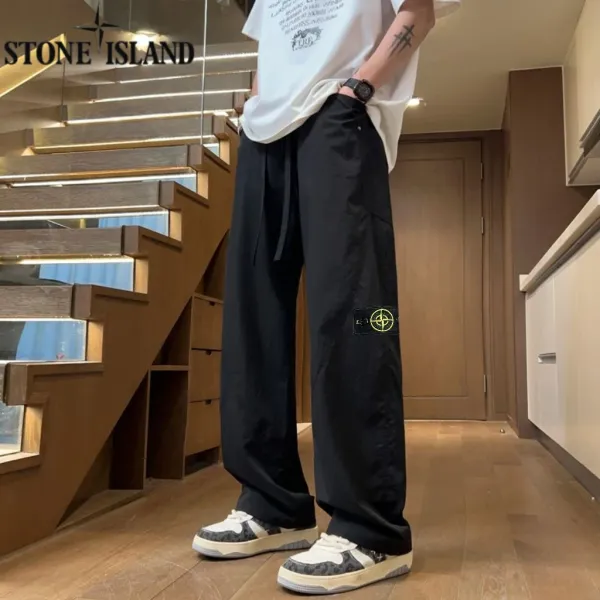 Stone Island Compass Logo Cargo Pants Black - 1