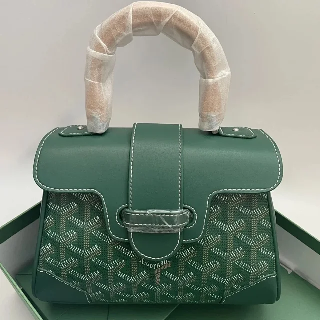 Goyard Wallets & Card Holders Chevron-pattern holder product detail image 12