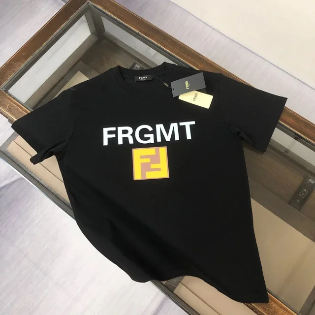 Fendi T-Shirts Short-Sleeve Graphic Logo product detail image 4
