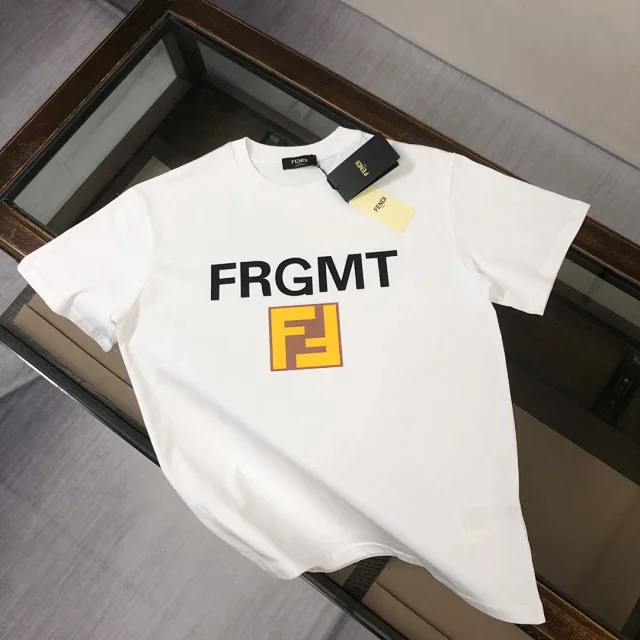 Fendi T-Shirts Short-Sleeve Graphic Logo product detail image 5