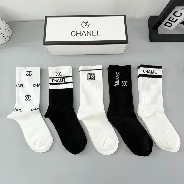Gucci Socks Logo Ankle and No-Show product detail image 12