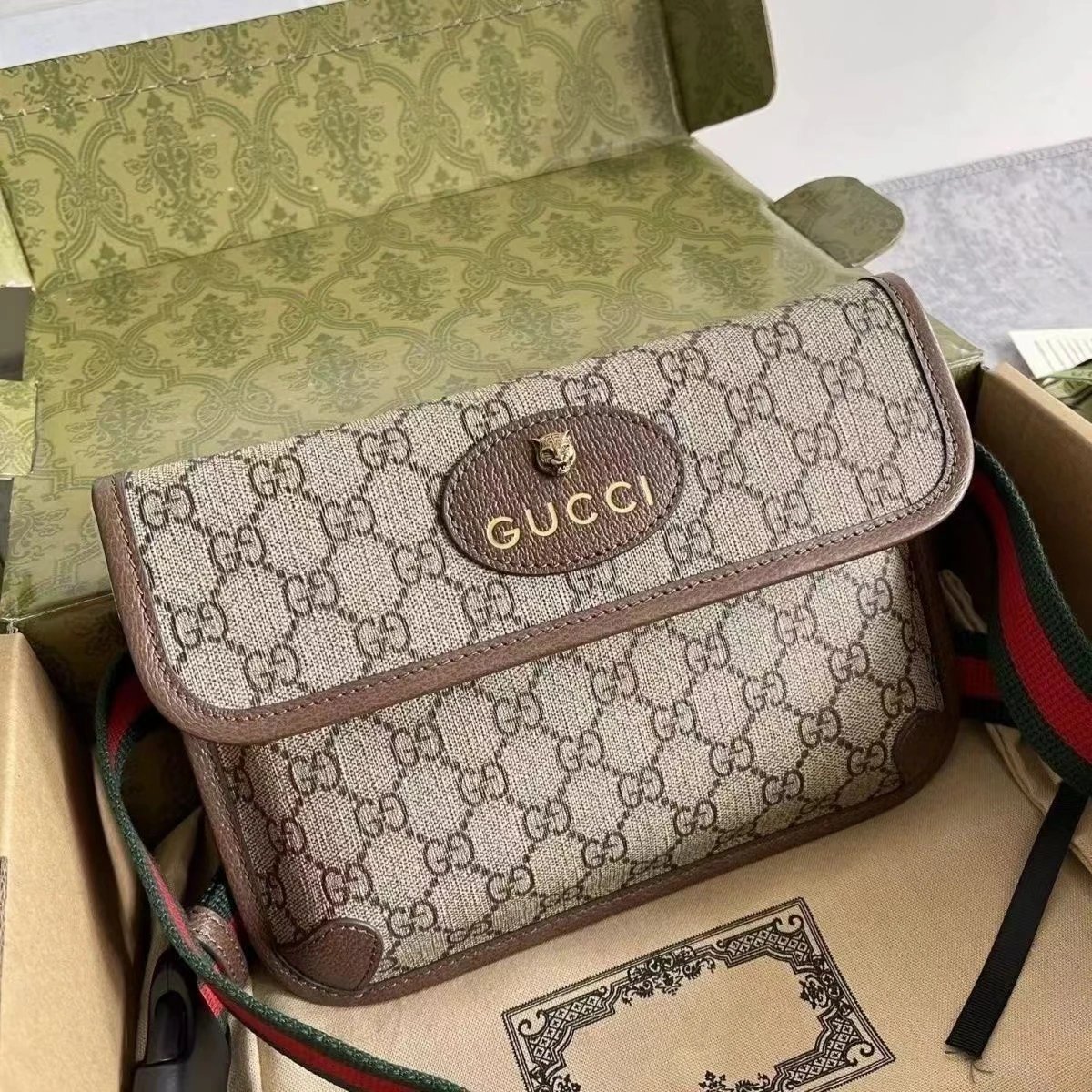 Gucci GG Supreme Camera Bag [1