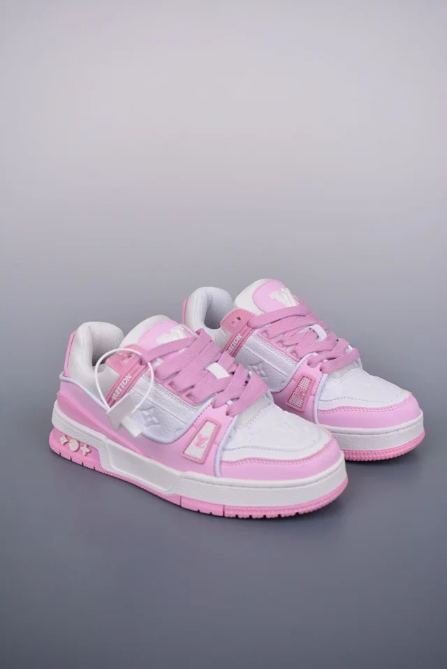 Louis Vuitton Sneakers Low-Top Monogram Lace-Up product detail image 22