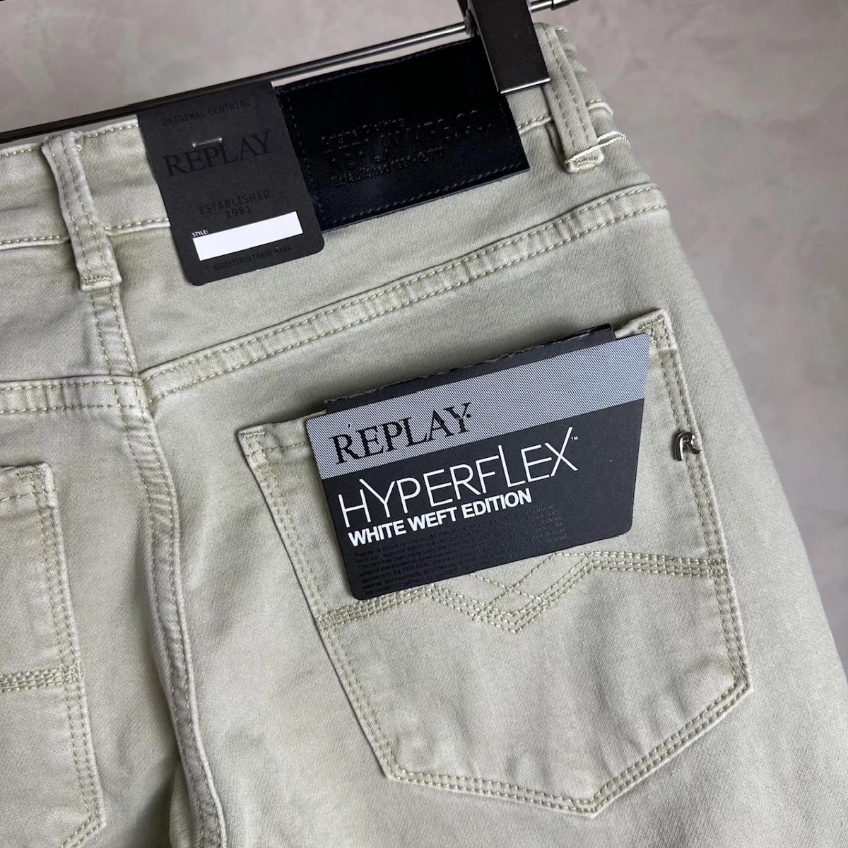 Design Replay Hyperflex White West Edition Black Jeans product detail 19 in Litbuy spreadsheet finds