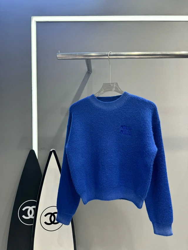 Miu Knitwear Crew-neck logo knit sweater product detail image 15