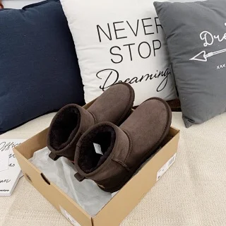 UGG Slippers Fur-Lined Suede Moccasin product detail image 9