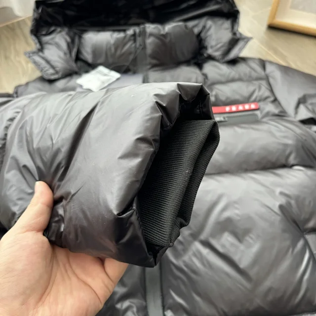 Prada Down Jackets Quilted puffer with hooded and stand-collar styles product detail image 14
