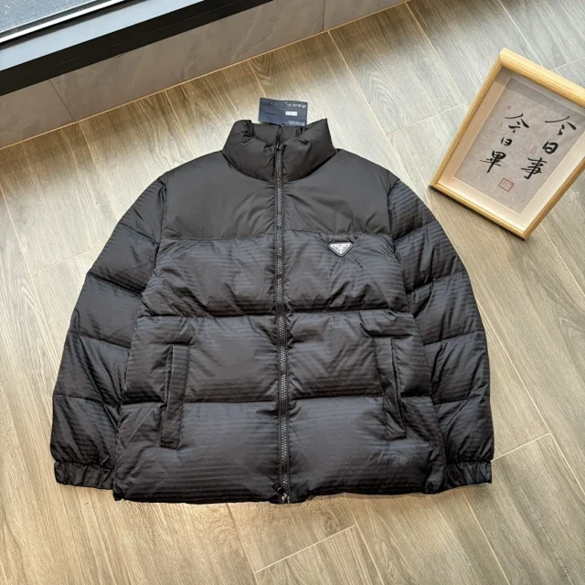 Prada Down Jackets Quilted zip-front jacket product detail image 5