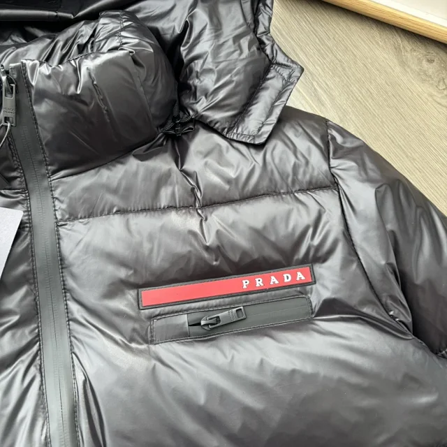 Prada Down Jackets Quilted puffer with hooded and stand-collar styles product detail image 17