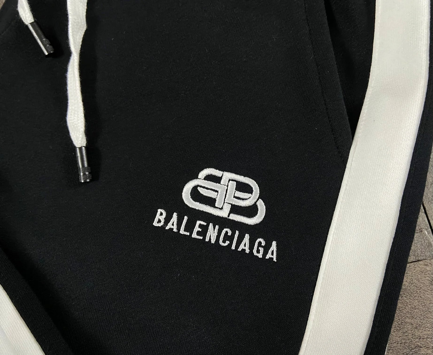 Balenciaga Trousers Logo jogger with side stripes image 11