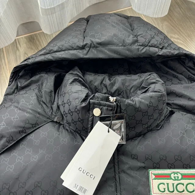 Gucci Down Jackets Hooded Puffer Jacket product detail image 10