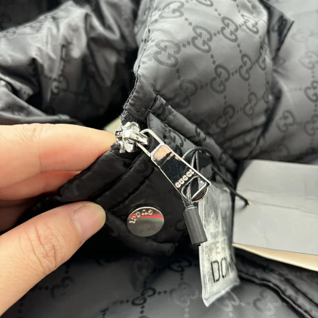 Gucci Down Jackets Hooded Puffer Jacket product detail image 16