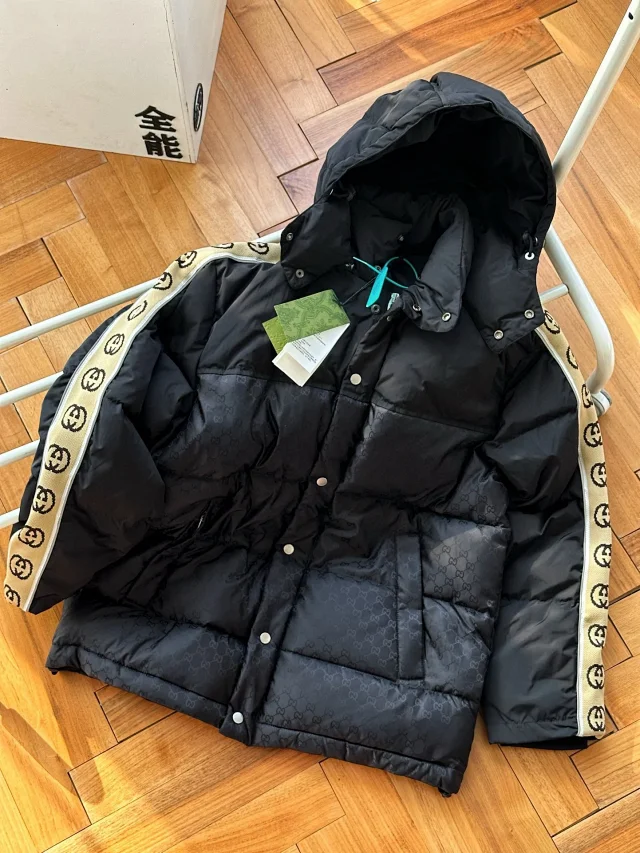 Gucci Down Jackets Hooded Puffer Jacket product detail image 6