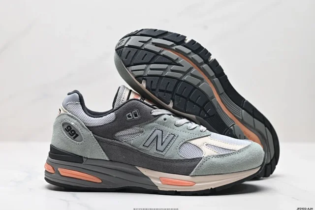 New Balance Sneakers 991 product detail image 8