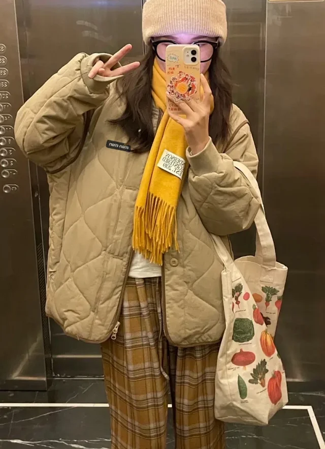 Miu Jackets Logo Puffer Jacket product detail image 5