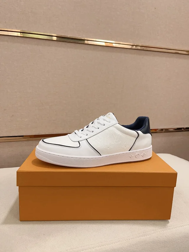 Louis Vuitton Sneakers Low-Top Lace-Up Monogram and Checkerboard product detail image 10