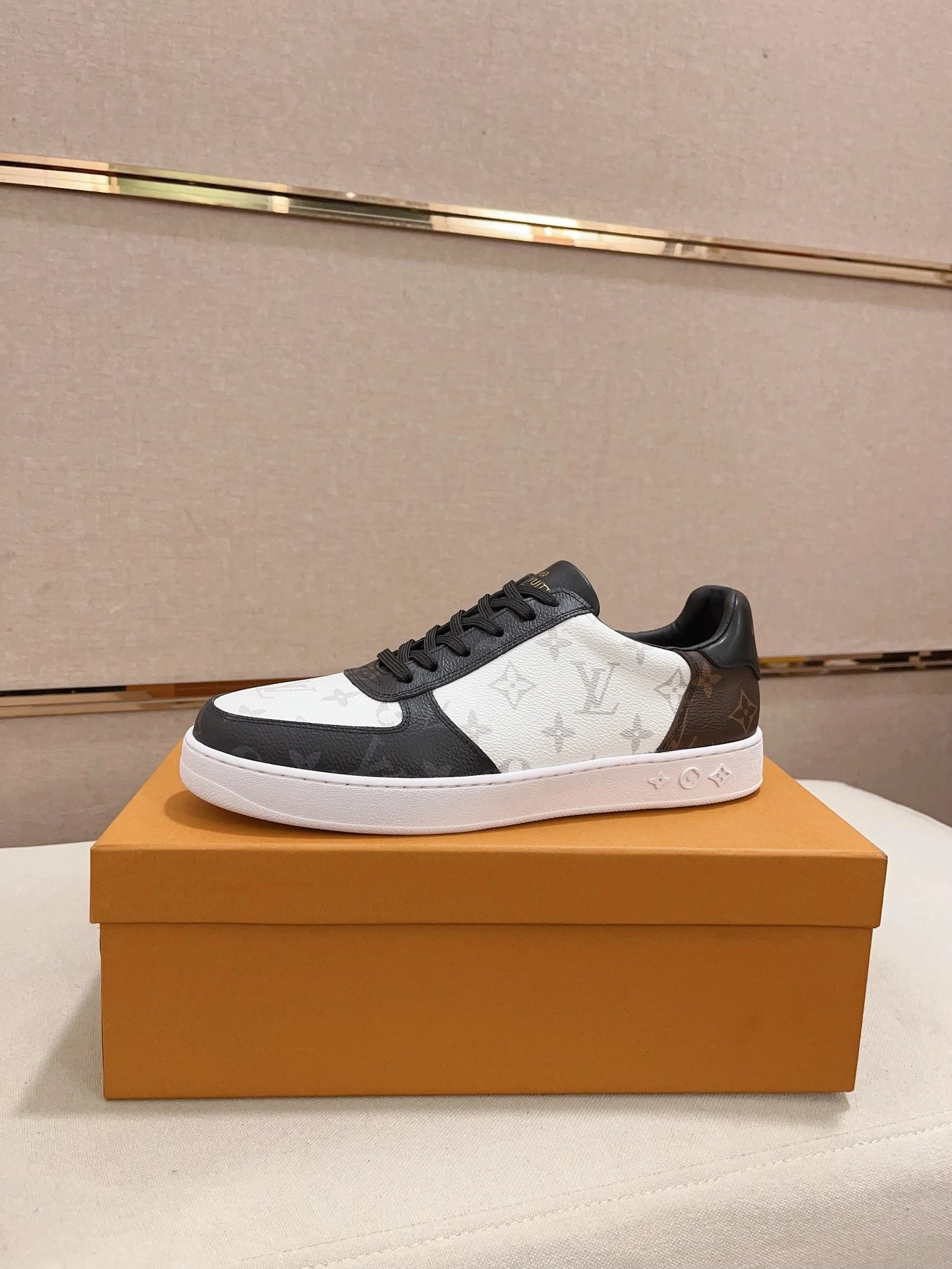 Louis Vuitton Trainer Monogram Gray Sneakers - 11
