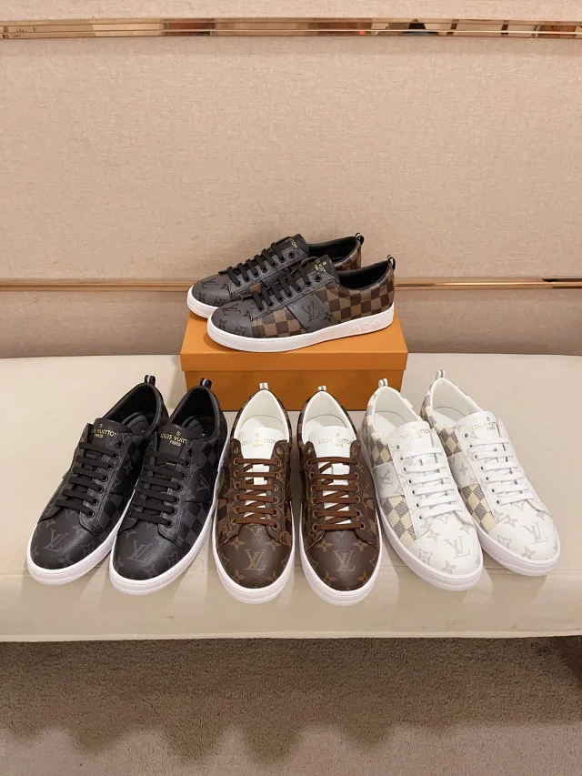 Louis Vuitton Sneakers Low-Top Lace-Up Monogram and Checkerboard product detail image 1