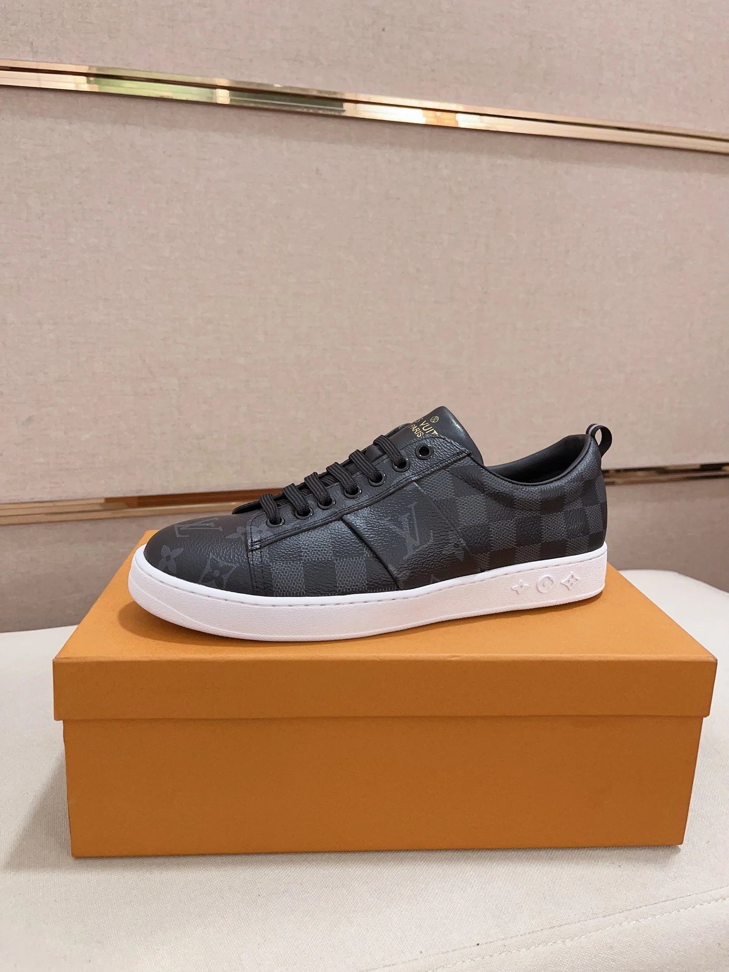 Louis Vuitton Trainer Monogram Gray Sneakers - 4