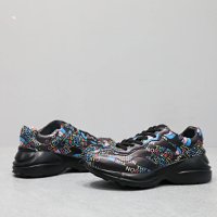 9 (Customized items are non-refundable and non-exchangeable)