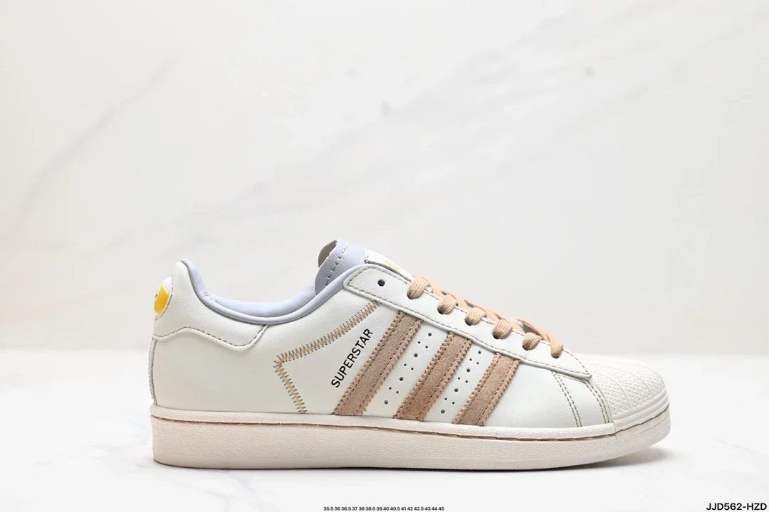 Adidas origina Superstar
