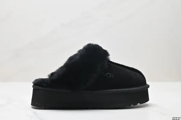 UGG Fluff Yeah Platform Slipper Beige Shearling-Lined Casual Shoes - 11