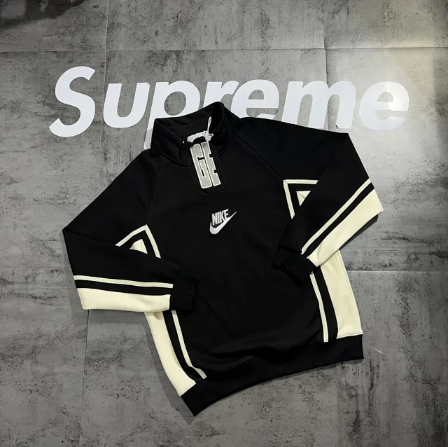 Nike Hoodies & Sweatshirts Graphic color-block and product detail image 4