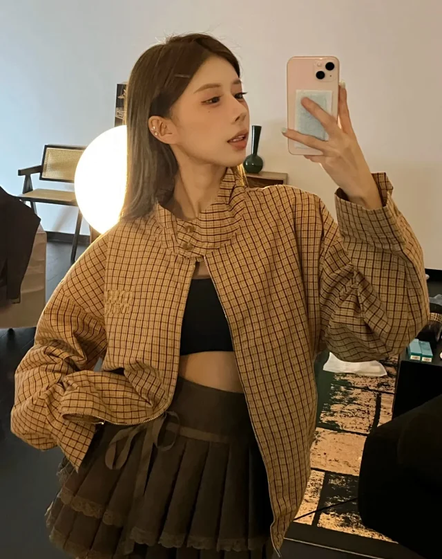 Miu Jackets Zip-front and button-front jacket styles product detail image 8