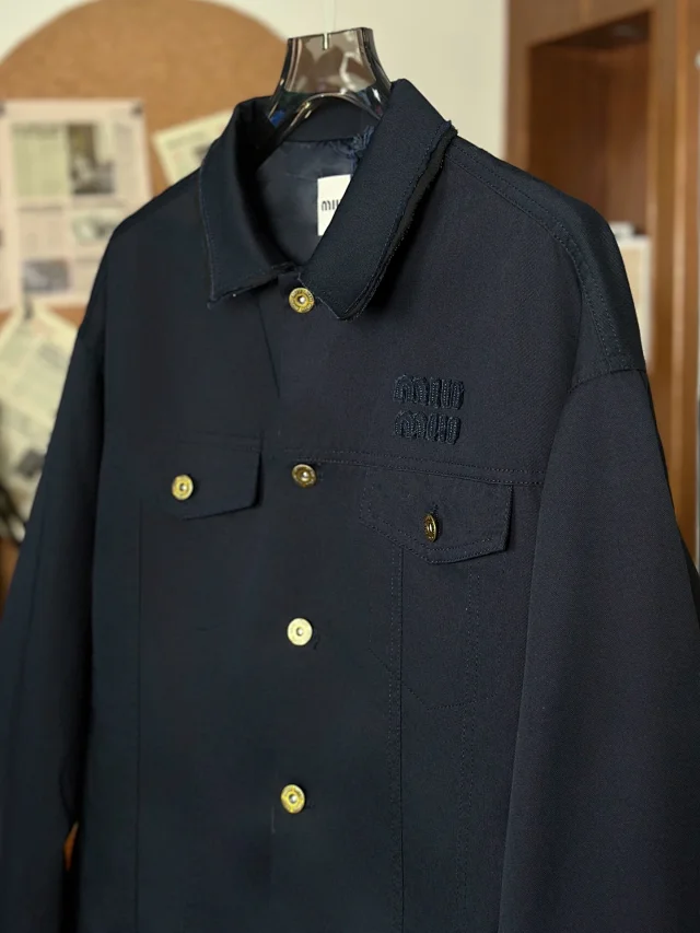 Miu Jackets Zip-front and button-front jacket styles product detail image 15