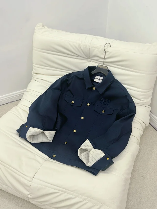 Miu Jackets Zip-front and button-front jacket styles product detail image 14