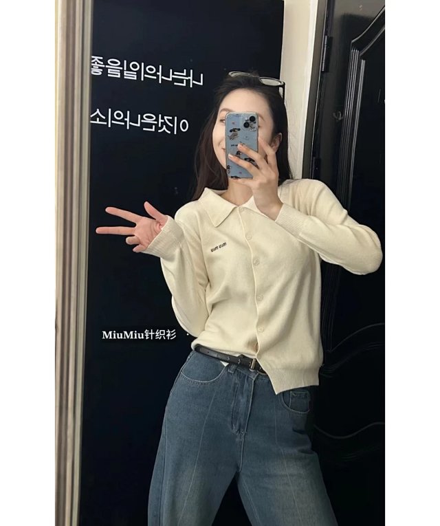 MiuMiu Sweater: seller detail photo 7
