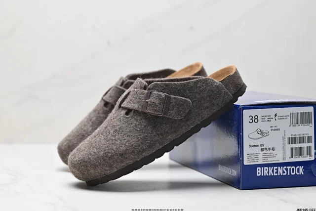 Birkenstock Slippers Boston suede buckle clogs product detail image 8