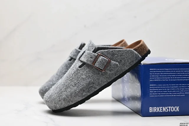 Birkenstock Slippers Boston suede buckle clogs product detail image 10