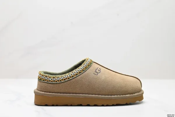 UGG Fluff Yeah Platform Slipper Beige Shearling-Lined Casual Shoes - 14