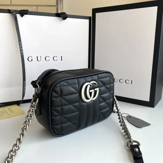 Gucci Crossbody Bags Quilted chain-strap GG product detail image 12