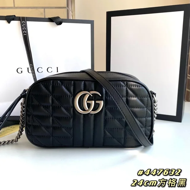 Gucci Crossbody Bags Quilted chain-strap GG product detail image 8