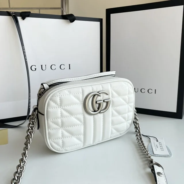Gucci Crossbody Bags Quilted chain-strap GG product detail image 13