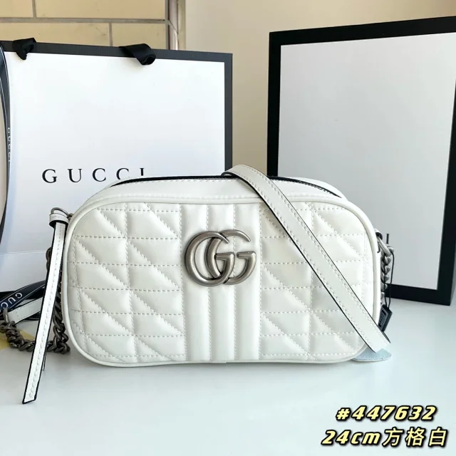 Gucci Crossbody Bags Quilted chain-strap GG product detail image 9